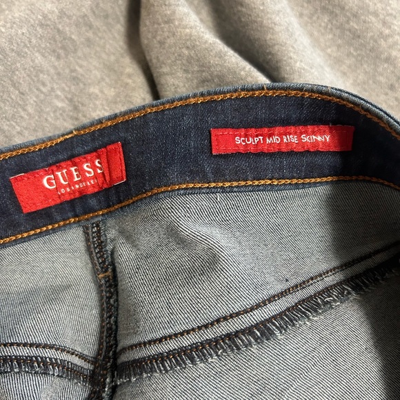 NWT Guess Sculpt Midrise Skinny size 32 - Picture 3 of 5